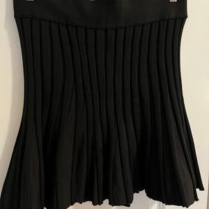 Balenciaga Pleated Black Swing Mini Skirt size 42 (Euro)